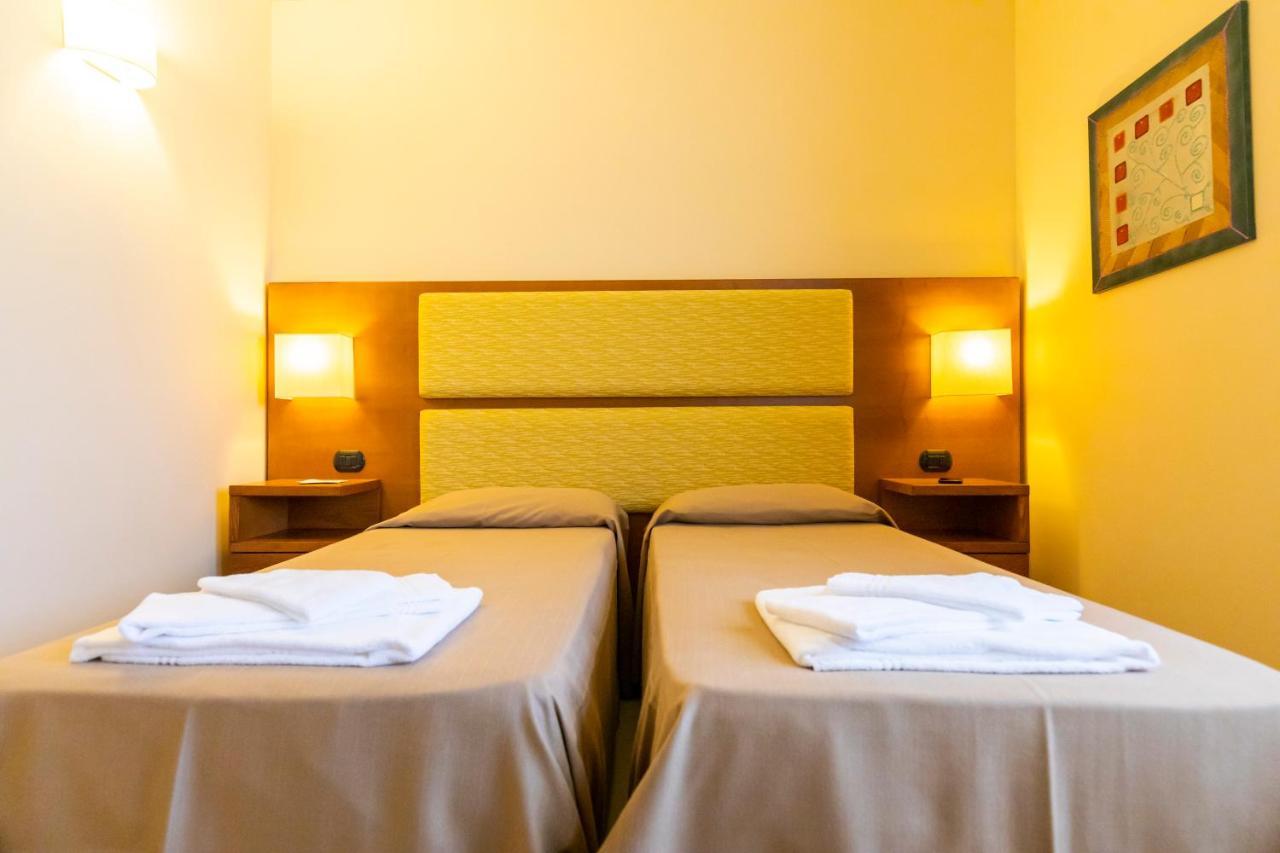 Hotel Tropis Tropea Bagian luar foto