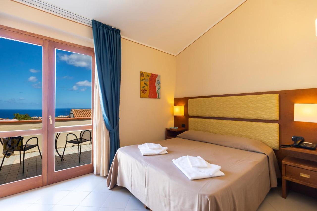 Hotel Tropis Tropea Bagian luar foto