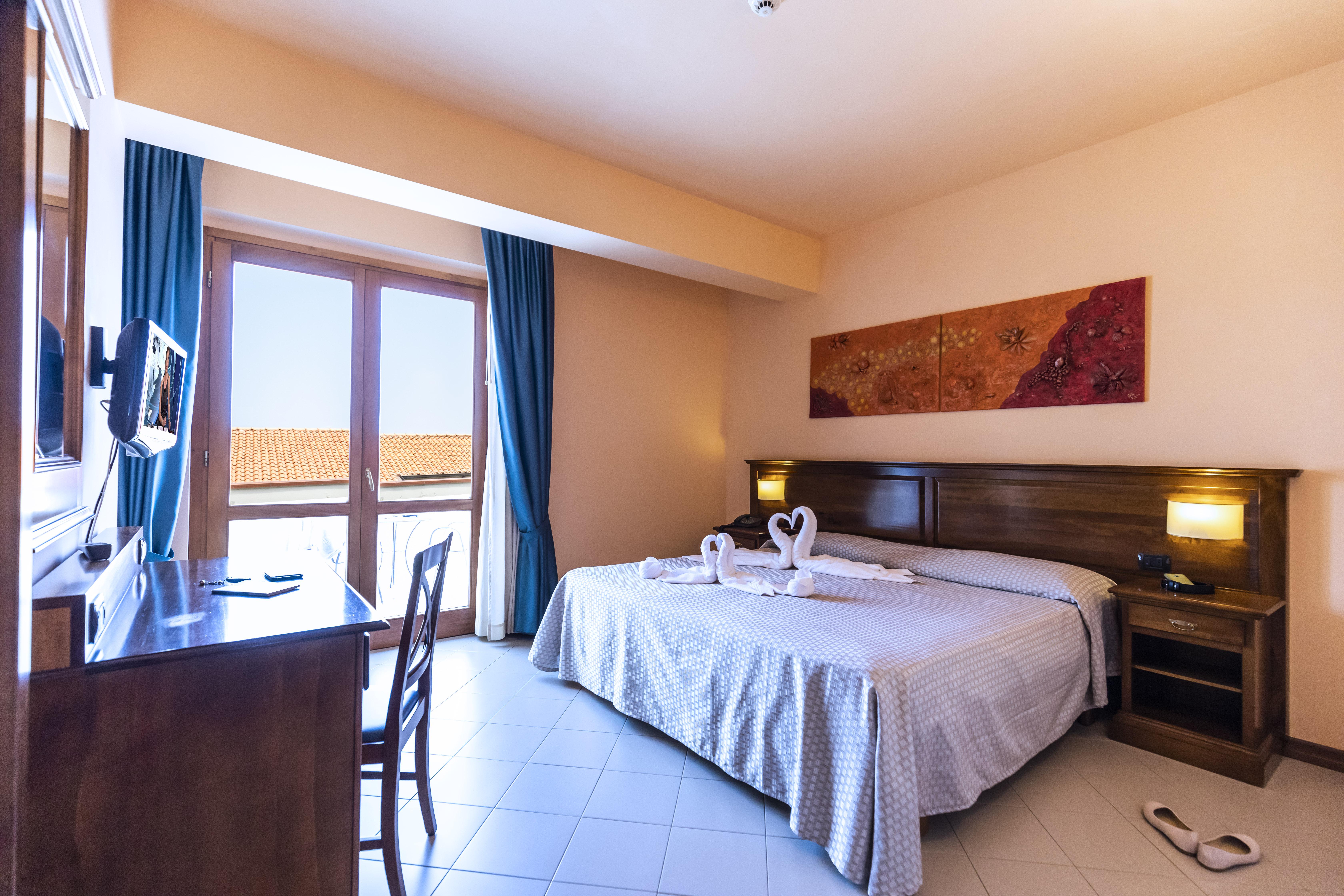 Hotel Tropis Tropea Bagian luar foto